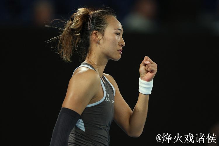 澳网郑钦文2-0托多尼赢赛季首胜 连续4年过首轮关 澳网郑钦文2-0托多尼赢赛季首胜 连续4年过首轮关